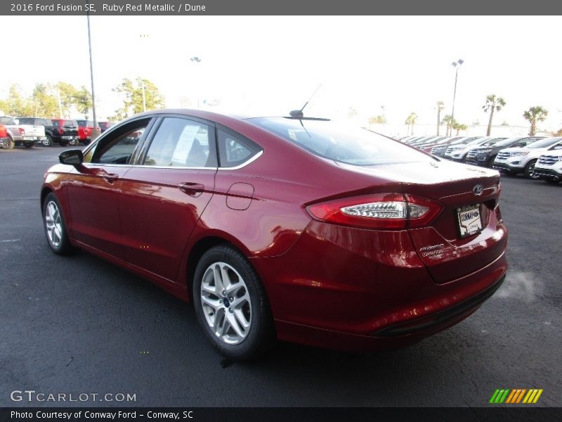 Ruby Red Metallic / Dune 2016 Ford Fusion SE