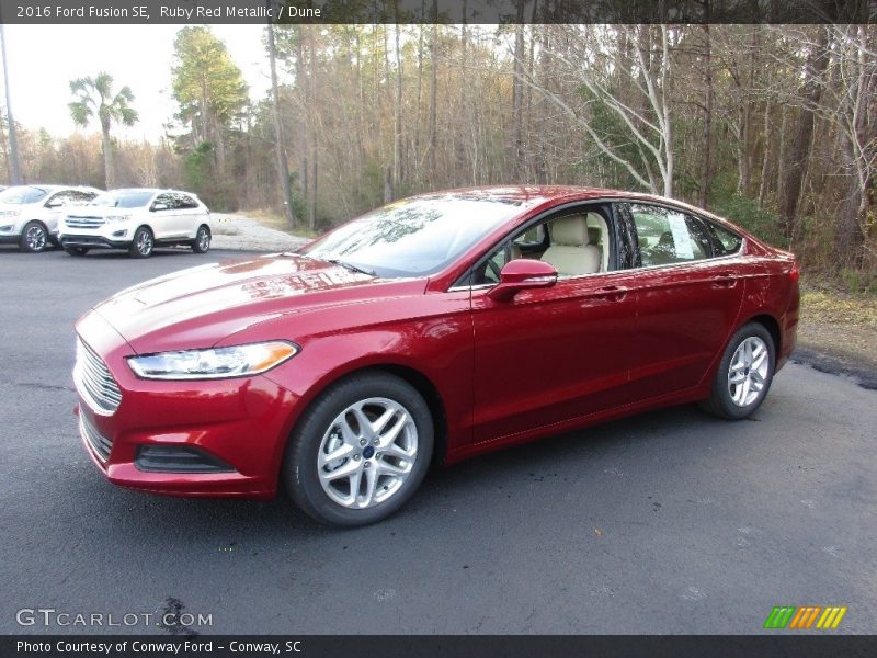 Ruby Red Metallic / Dune 2016 Ford Fusion SE