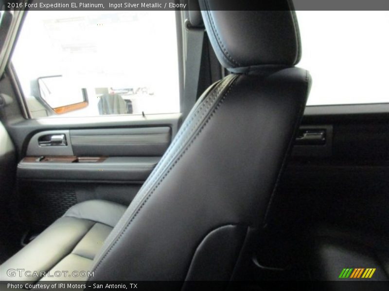 Ingot Silver Metallic / Ebony 2016 Ford Expedition EL Platinum