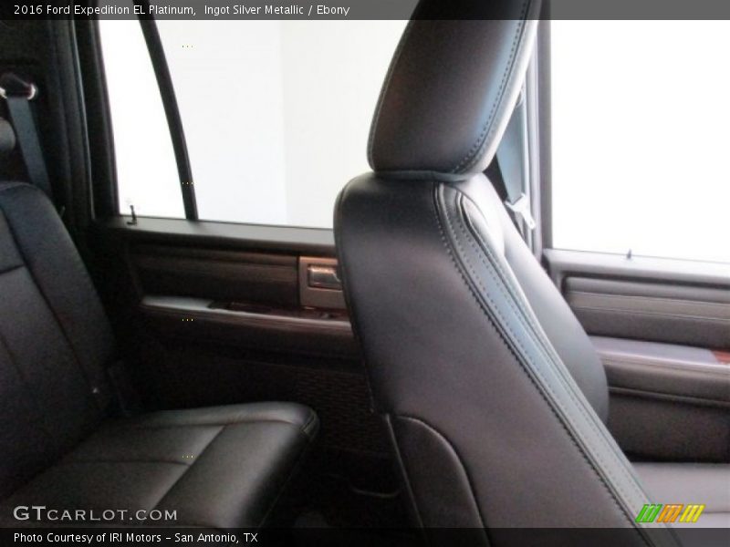Ingot Silver Metallic / Ebony 2016 Ford Expedition EL Platinum