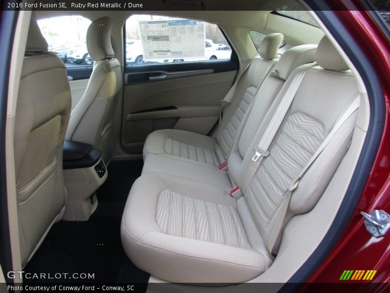 Ruby Red Metallic / Dune 2016 Ford Fusion SE