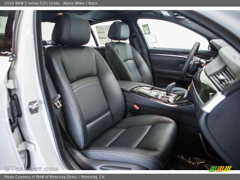 Alpine White / Black 2016 BMW 5 Series 535i Sedan