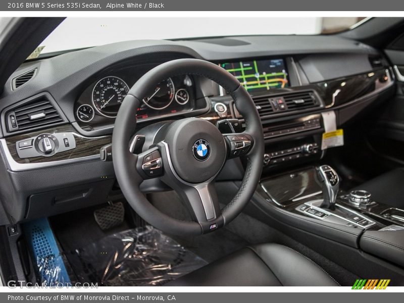 Alpine White / Black 2016 BMW 5 Series 535i Sedan