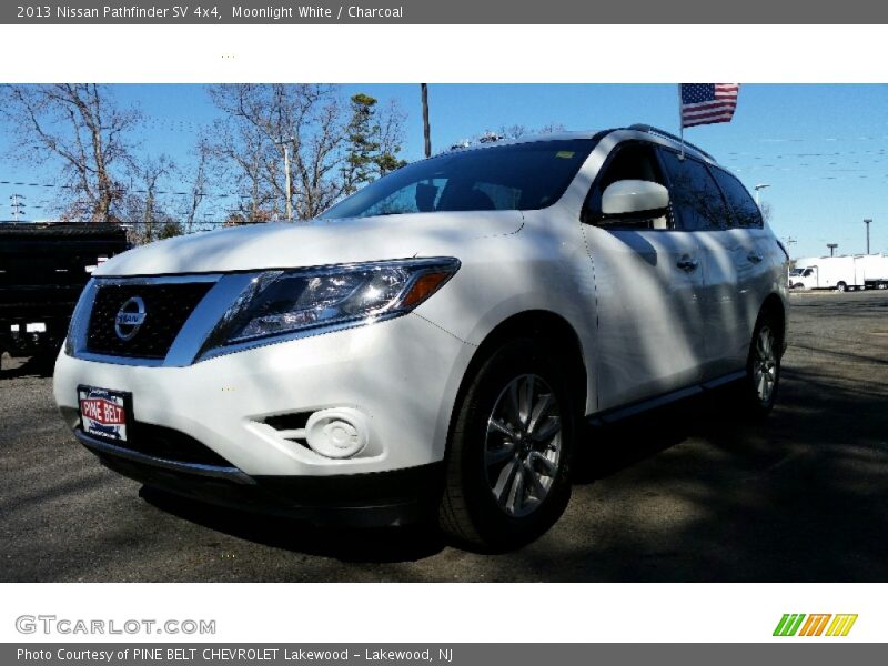 Moonlight White / Charcoal 2013 Nissan Pathfinder SV 4x4