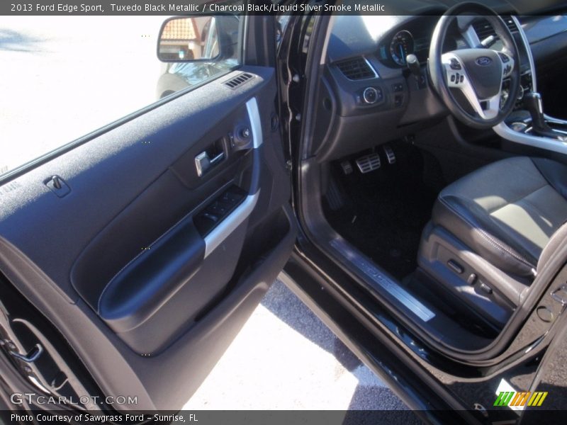 Tuxedo Black Metallic / Charcoal Black/Liquid Silver Smoke Metallic 2013 Ford Edge Sport
