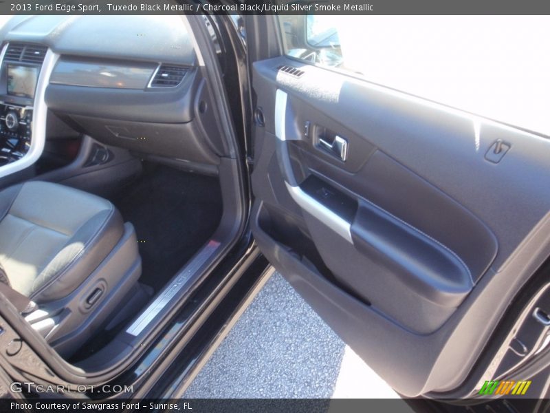Tuxedo Black Metallic / Charcoal Black/Liquid Silver Smoke Metallic 2013 Ford Edge Sport