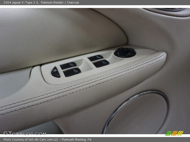 Platinum Metallic / Charcoal 2004 Jaguar X-Type 3.0