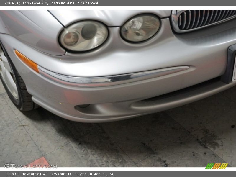 Platinum Metallic / Charcoal 2004 Jaguar X-Type 3.0