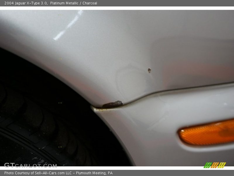 Platinum Metallic / Charcoal 2004 Jaguar X-Type 3.0