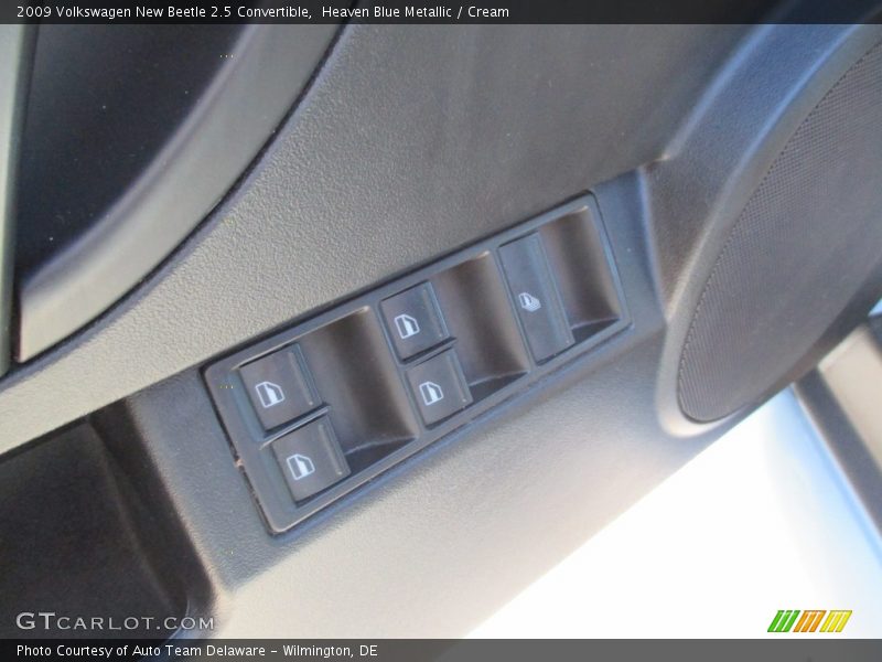 Heaven Blue Metallic / Cream 2009 Volkswagen New Beetle 2.5 Convertible