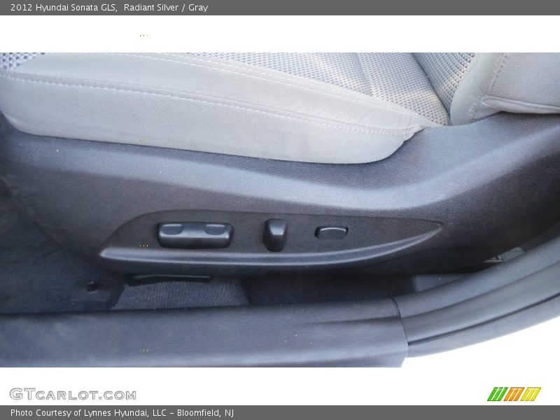 Radiant Silver / Gray 2012 Hyundai Sonata GLS
