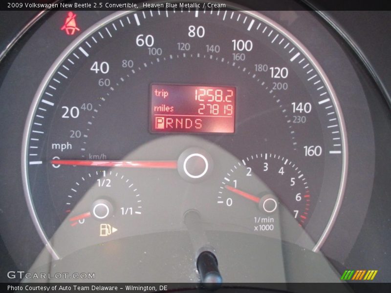 Heaven Blue Metallic / Cream 2009 Volkswagen New Beetle 2.5 Convertible