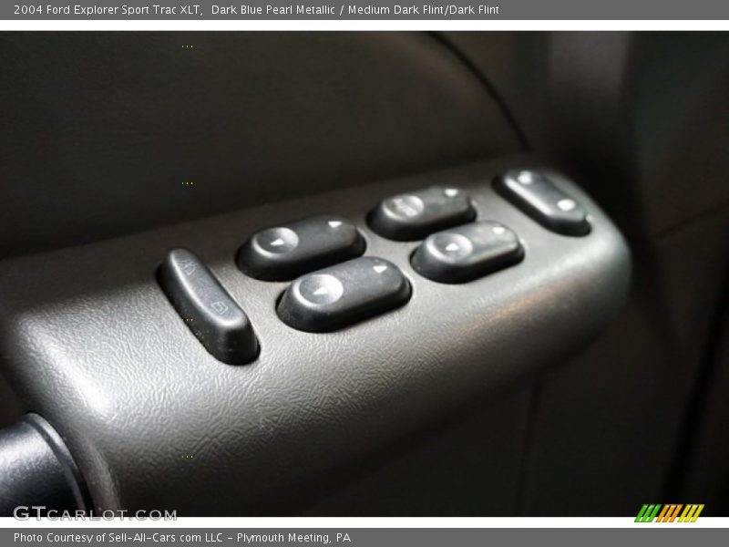 Dark Blue Pearl Metallic / Medium Dark Flint/Dark Flint 2004 Ford Explorer Sport Trac XLT