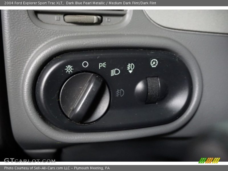 Dark Blue Pearl Metallic / Medium Dark Flint/Dark Flint 2004 Ford Explorer Sport Trac XLT