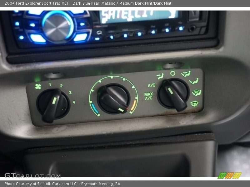 Dark Blue Pearl Metallic / Medium Dark Flint/Dark Flint 2004 Ford Explorer Sport Trac XLT