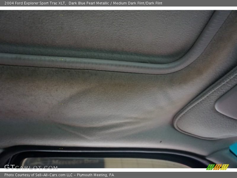 Dark Blue Pearl Metallic / Medium Dark Flint/Dark Flint 2004 Ford Explorer Sport Trac XLT