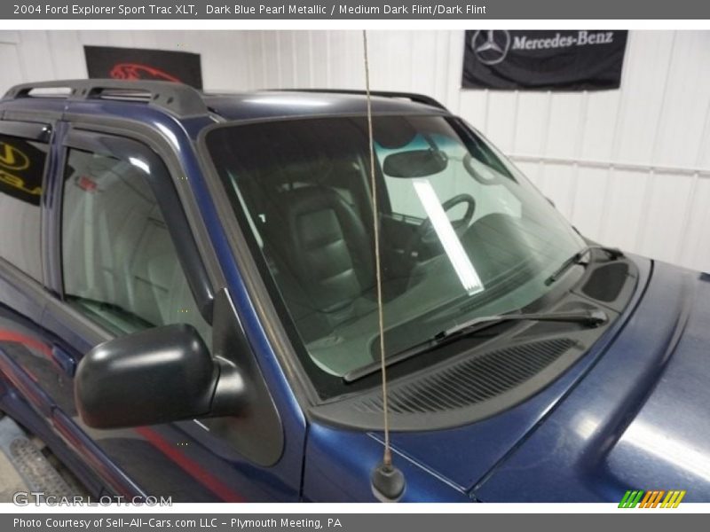 Dark Blue Pearl Metallic / Medium Dark Flint/Dark Flint 2004 Ford Explorer Sport Trac XLT