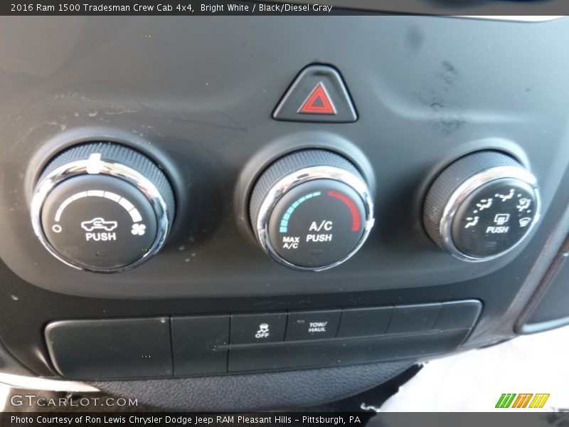 Bright White / Black/Diesel Gray 2016 Ram 1500 Tradesman Crew Cab 4x4