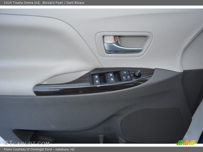 Blizzard Pearl / Dark Bisque 2016 Toyota Sienna XLE