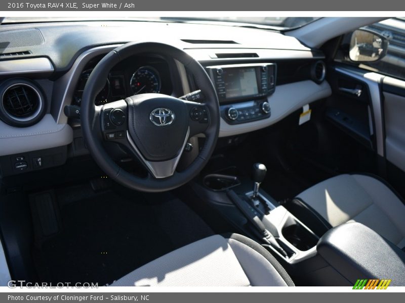 Super White / Ash 2016 Toyota RAV4 XLE