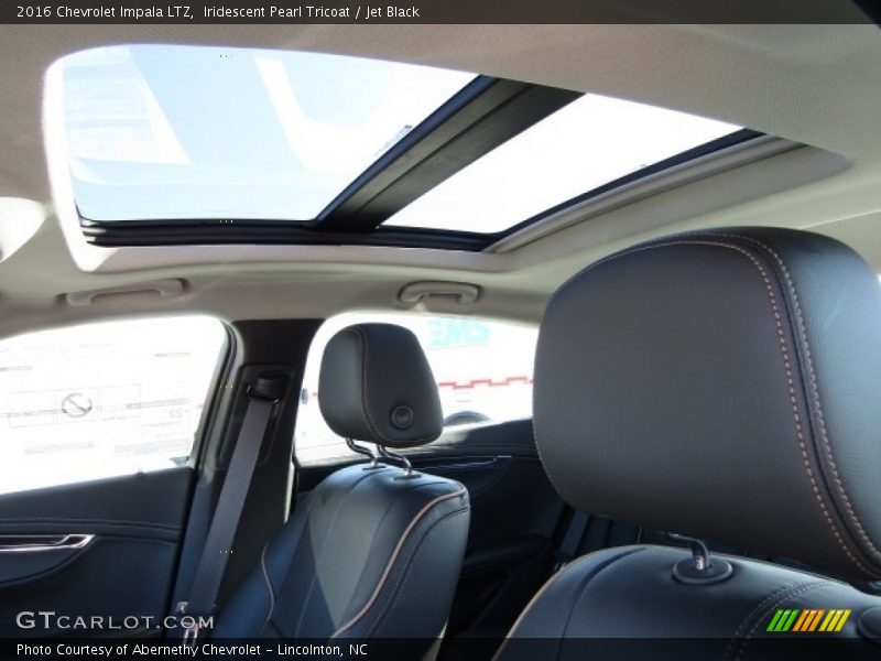 Iridescent Pearl Tricoat / Jet Black 2016 Chevrolet Impala LTZ