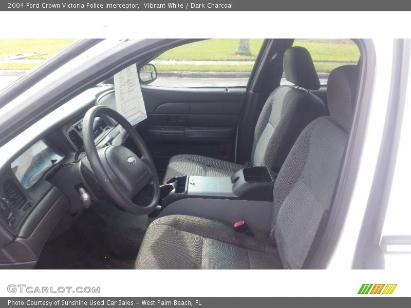 Vibrant White / Dark Charcoal 2004 Ford Crown Victoria Police Interceptor