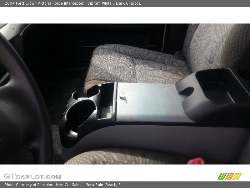Vibrant White / Dark Charcoal 2004 Ford Crown Victoria Police Interceptor