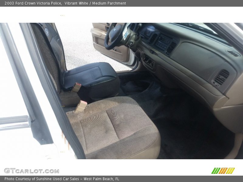 Vibrant White / Medium Parchment 2003 Ford Crown Victoria Police