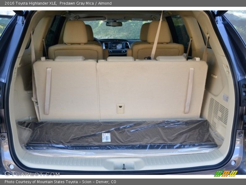 Predawn Gray Mica / Almond 2016 Toyota Highlander XLE