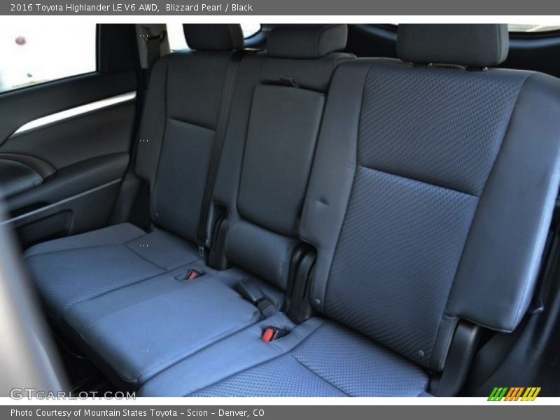 Blizzard Pearl / Black 2016 Toyota Highlander LE V6 AWD
