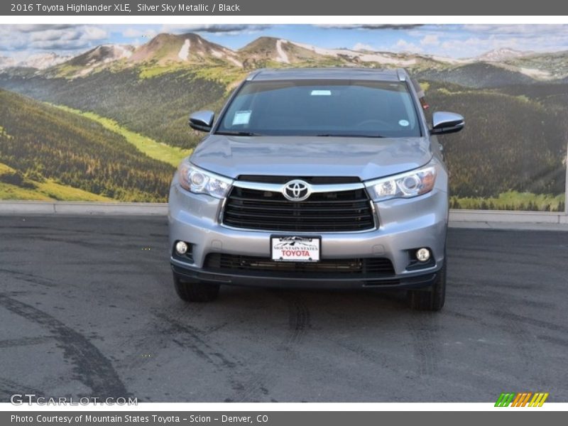 Silver Sky Metallic / Black 2016 Toyota Highlander XLE