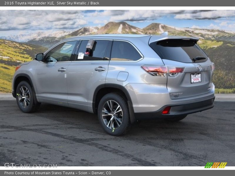 Silver Sky Metallic / Black 2016 Toyota Highlander XLE