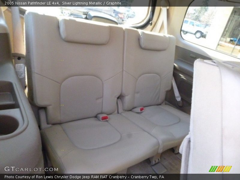 Silver Lightning Metallic / Graphite 2005 Nissan Pathfinder LE 4x4
