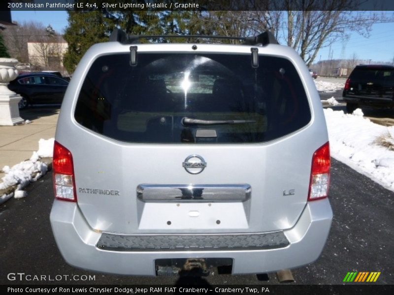 Silver Lightning Metallic / Graphite 2005 Nissan Pathfinder LE 4x4