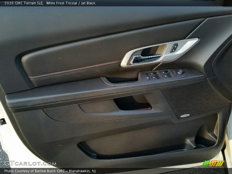 White Frost Tricoat / Jet Black 2016 GMC Terrain SLE