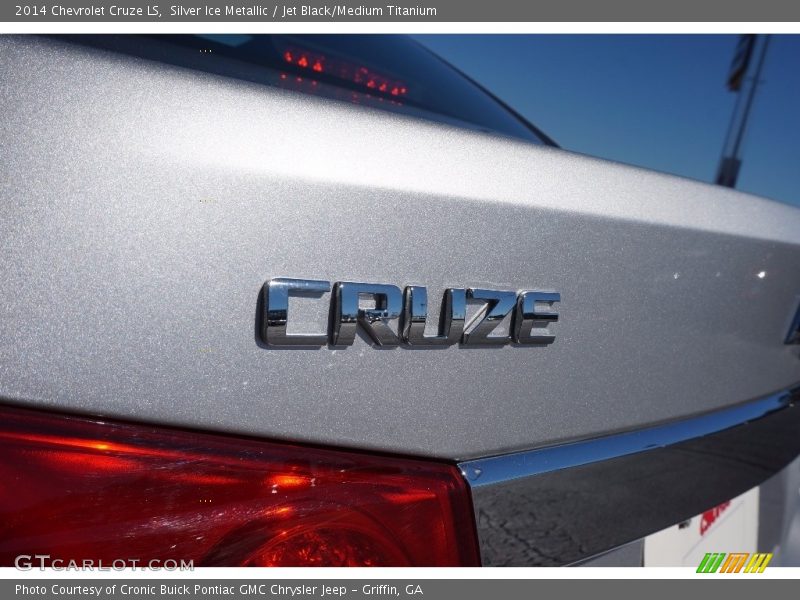 Silver Ice Metallic / Jet Black/Medium Titanium 2014 Chevrolet Cruze LS