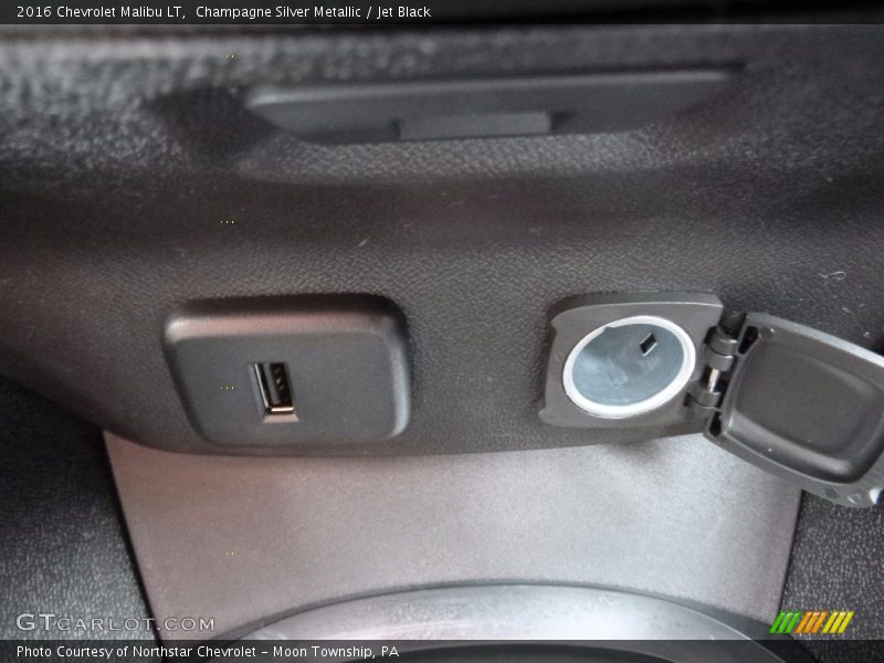 Champagne Silver Metallic / Jet Black 2016 Chevrolet Malibu LT
