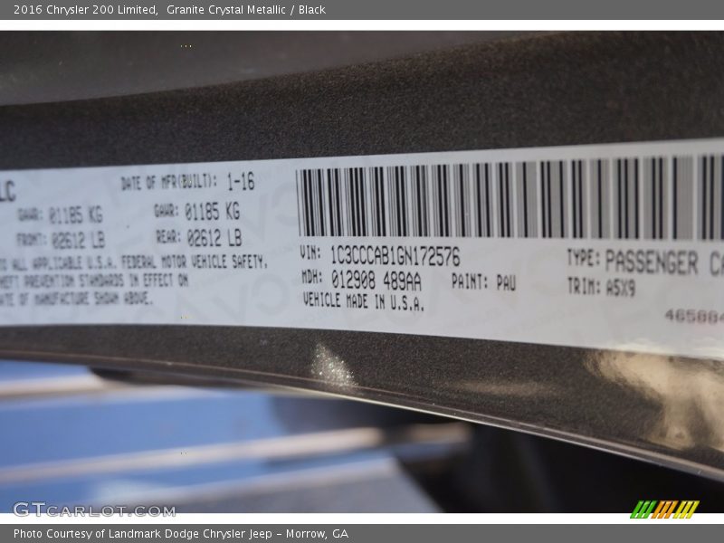 Granite Crystal Metallic / Black 2016 Chrysler 200 Limited