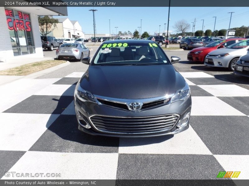 Magnetic Gray Metallic / Light Gray 2014 Toyota Avalon XLE