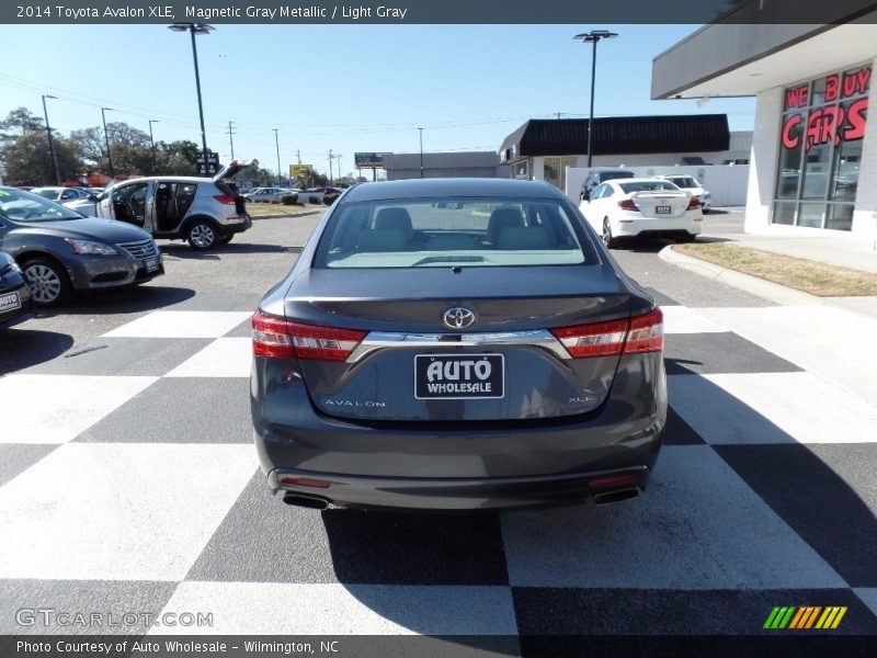 Magnetic Gray Metallic / Light Gray 2014 Toyota Avalon XLE