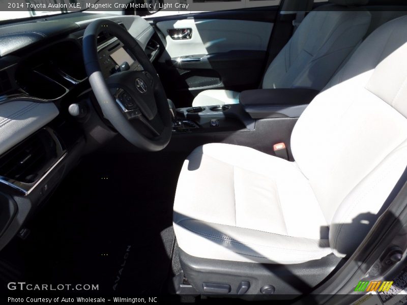 Magnetic Gray Metallic / Light Gray 2014 Toyota Avalon XLE