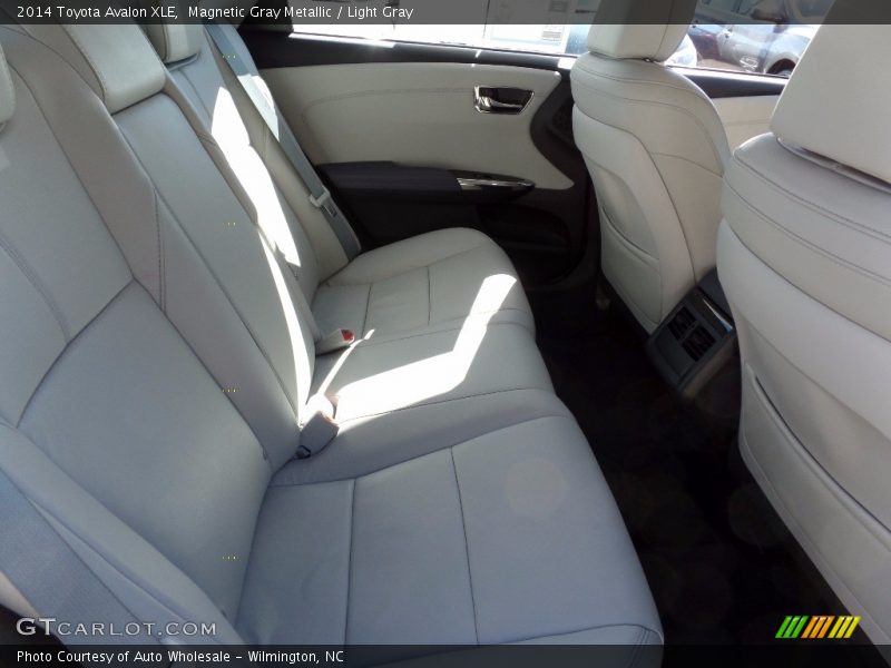 Magnetic Gray Metallic / Light Gray 2014 Toyota Avalon XLE