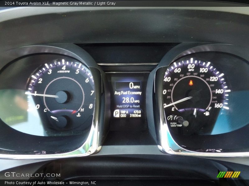 Magnetic Gray Metallic / Light Gray 2014 Toyota Avalon XLE