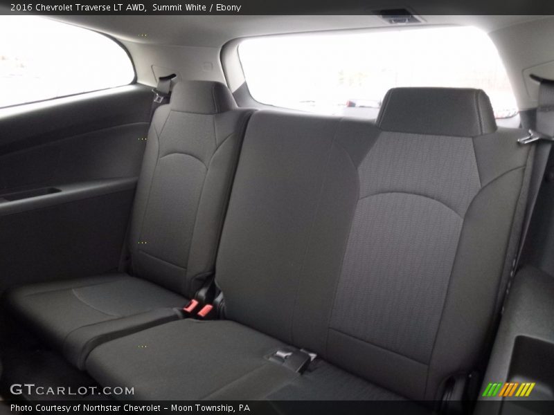 Summit White / Ebony 2016 Chevrolet Traverse LT AWD
