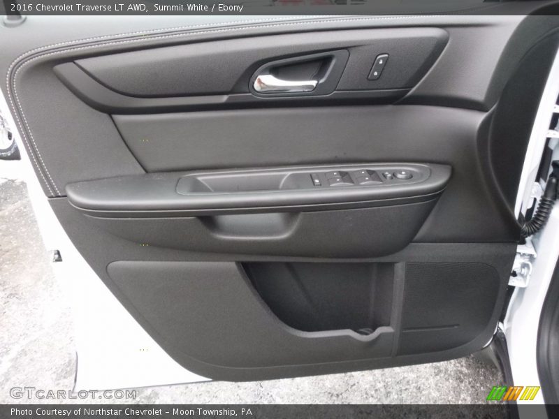Summit White / Ebony 2016 Chevrolet Traverse LT AWD