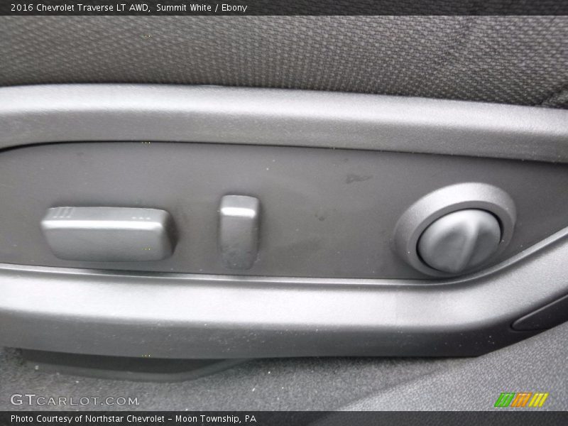 Summit White / Ebony 2016 Chevrolet Traverse LT AWD