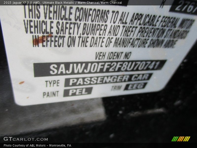 Ultimate Black Metallic / Warm Charcoal/Warm Charcoal 2015 Jaguar XF 3.0 AWD