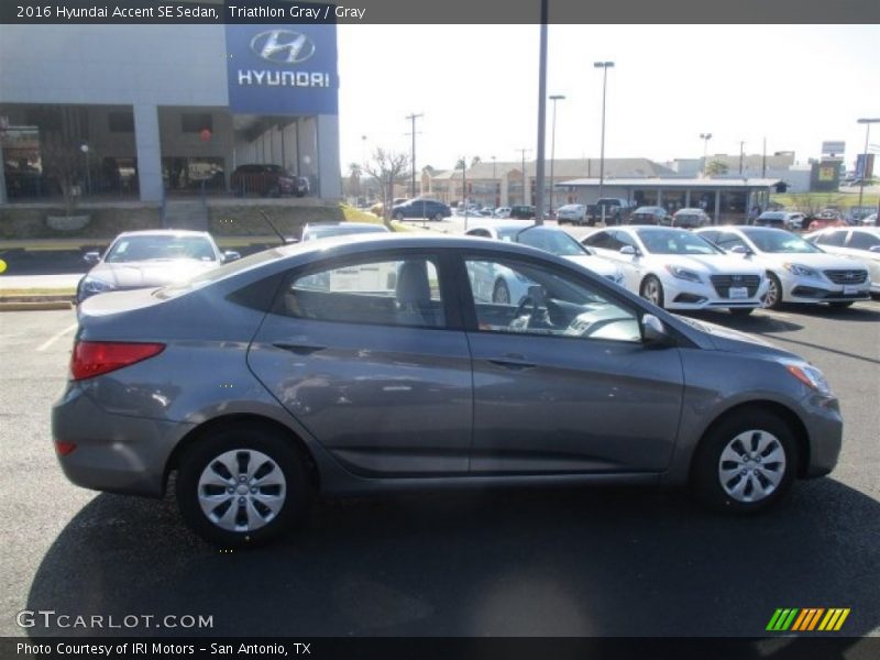 Triathlon Gray / Gray 2016 Hyundai Accent SE Sedan