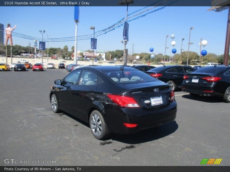 Ultra Black / Gray 2016 Hyundai Accent SE Sedan