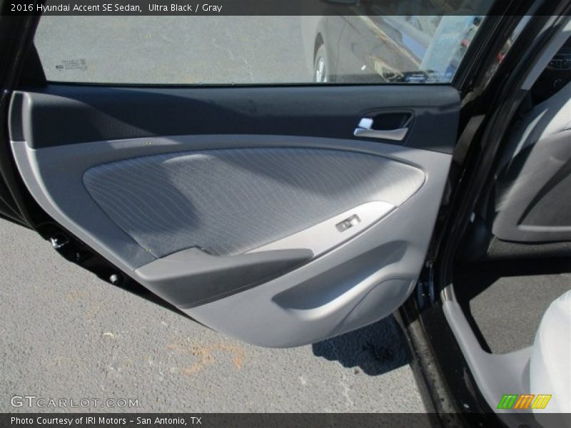 Ultra Black / Gray 2016 Hyundai Accent SE Sedan